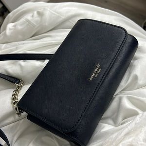 black crossbody bag